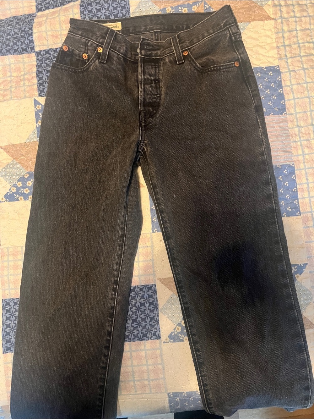 Levi's Women's Black Cropped Ankle Jeans - High-Rise Straight 23x27